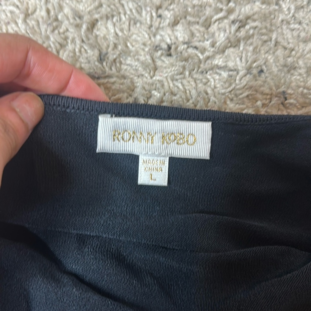 Ronny Kobo
Beres Knit Top in Black Size L - Picture 3 of 7